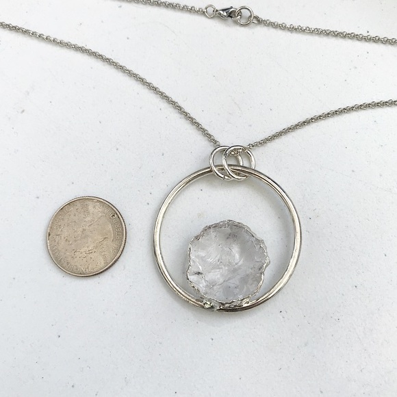 Genuine Crystal quartz circle design necklace - Picture 5 of 7